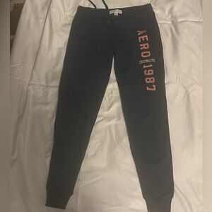 Aeropostale Navy Fleece Lined Jogger Sweatpants Women’s XS NWOT.